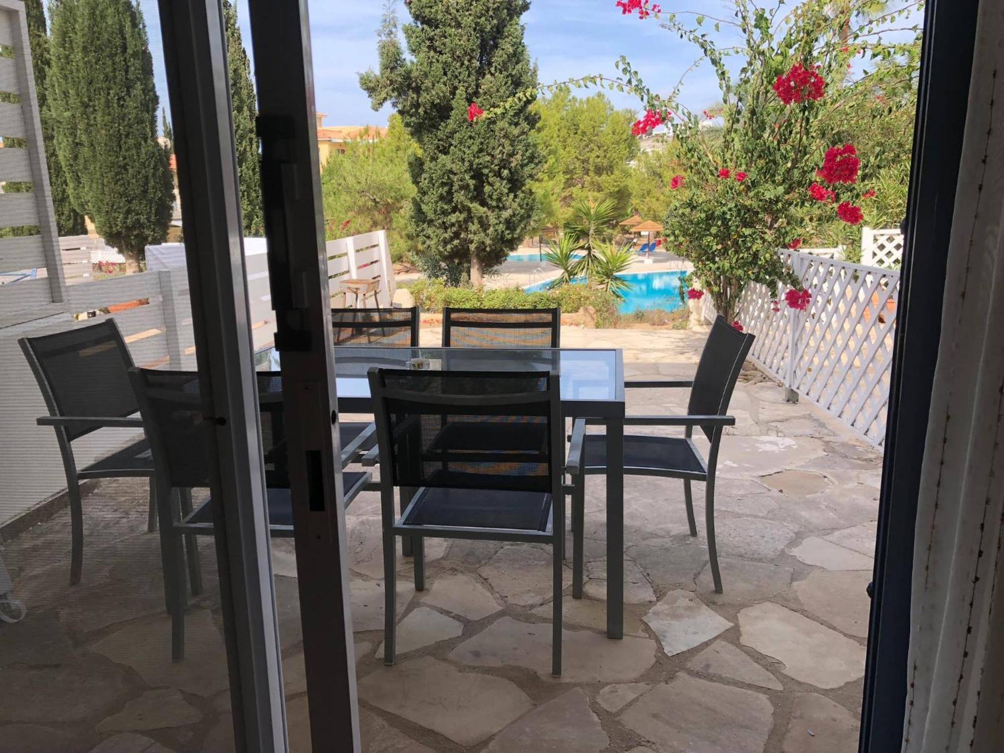Regina Gardens - Spacious 3 Bed, 2 Bath Maisonette Paphos Ngoại thất bức ảnh